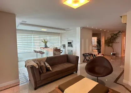 Apartamento com 4 Quartos para alugar, 160m² no Centro, Balneário Camboriú