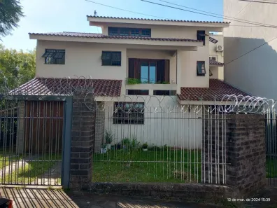 Casa com 3 Quartos à venda, 258m² no Medianeira, Porto Alegre