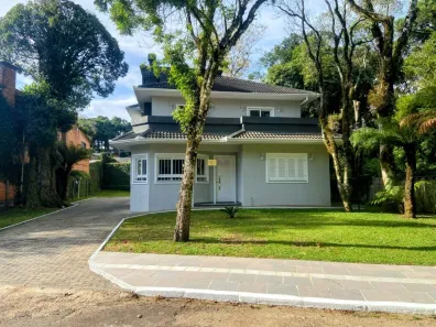 Casa com 5 Quartos à venda, 260m² no Ipê Amarelo, Gramado