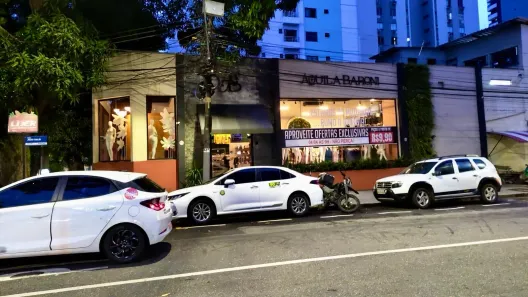 Ponto Comercial para alugar, 300m² no Nazaré, Belém