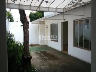 Ponto Comercial à venda, 240m² no Saraiva, Uberlândia