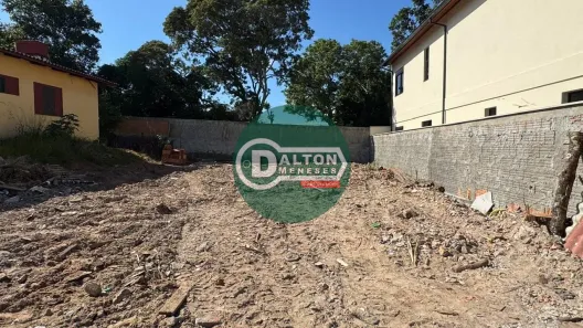 Lote/Terreno à venda, 240m² no São João do Rio Vermelho, Florianópolis