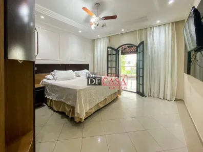 Sobrado com 3 Quartos à venda, 300m² no Vila Carmosina, São Paulo