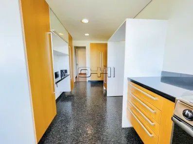 Apartamento com 3 Quartos para alugar, 215m² no Sumaré, São Paulo