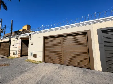 Casa com 4 Quartos à venda, 375m² no Setor Bueno, Goiânia