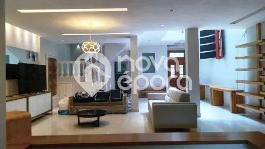 Casa com 3 Quartos à venda, 314m² no Santa Teresa, Rio de Janeiro