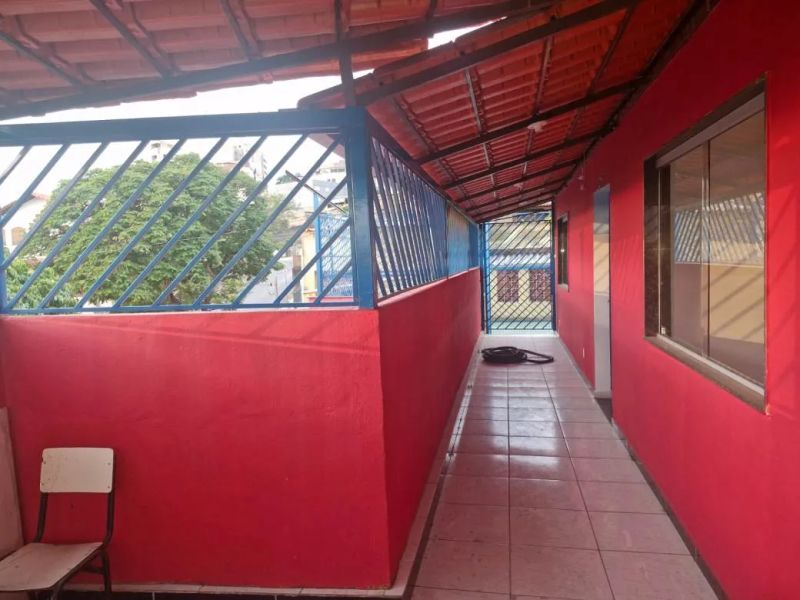 Casa com 5 quartos — Salgado Filho, Belo Horizonte