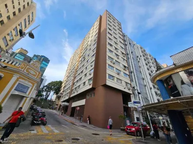 Apartamento com 2 Quartos para alugar, 76m² no Centro, Florianópolis