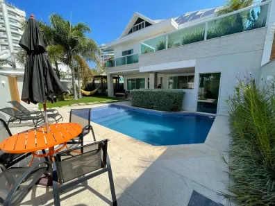 Casa com 4 Quartos para alugar, 470m² no Barra da Tijuca, Rio de Janeiro