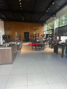 Galpão/Depósito/Armazém à venda, 200m² no Eugênio de Mello, São José dos Campos
