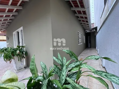 Casa com 3 Quartos para alugar, 200m² no Pioneiros, Balneário Camboriú