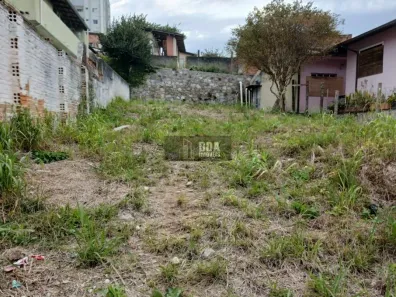 Lote/Terreno à venda, 275m² no Barreiros, São José