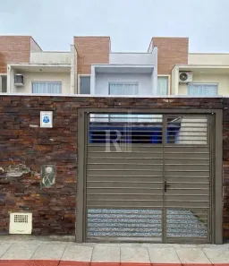 Sobrado com 2 Quartos à venda, 55m² no Praça, Tijucas