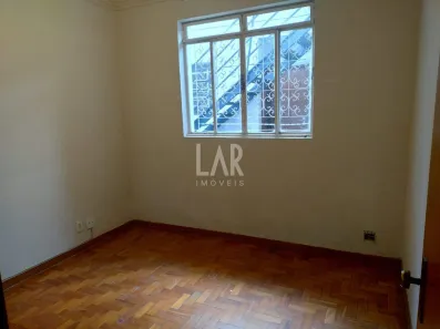Casa com 3 Quartos para alugar, 110m² no Santa Tereza, Belo Horizonte