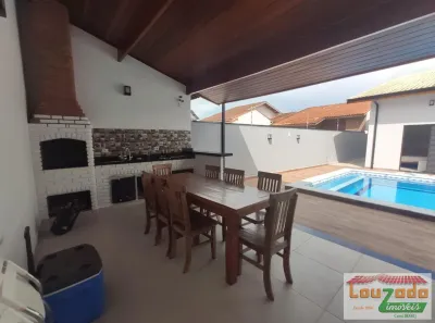 Casa com 3 Quartos à venda, 251m² no Centro, Peruíbe