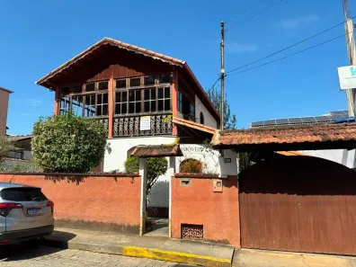 Casa com 3 Quartos à venda, 200m² no Loteamento Castelo, Duas Barras