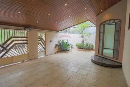 Casa com 3 Quartos à venda, 245m² no Jardim Vergueiro, Sorocaba