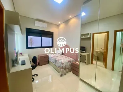 Casa de Condomínio com 4 Quartos para alugar, 220m² no Jardim Botânico, Uberlândia