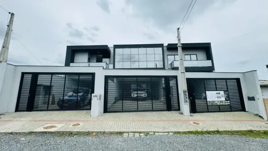 Casa com 3 Quartos à venda, 162m² no Santo Antônio, Joinville