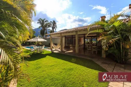 Casa com 5 Quartos à venda, 450m² no Itaipava, Petrópolis