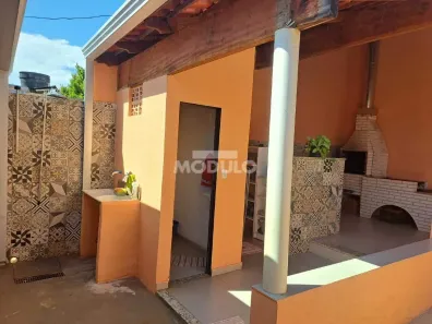 Casa com 3 Quartos à venda, 158m² no Custódio Pereira, Uberlândia