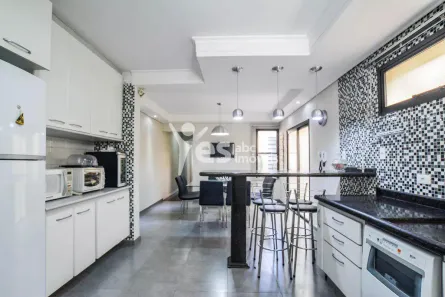 Casa com 3 Quartos para alugar, 243m² no Vila Valparaíso, Santo André
