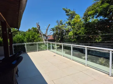Casa de Condomínio com 4 Quartos à venda, 300m² no Sapê, Niterói