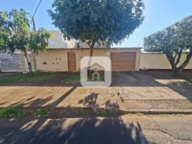 Apartamento com 2 Quartos para alugar, 59m² no Jaraguá, Uberlândia