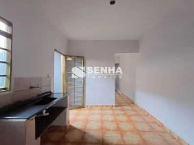 Casa com 3 Quartos para alugar, 65m² no Tibery, Uberlândia