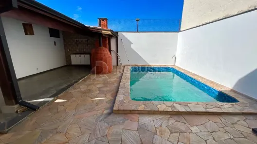 Casa com 3 Quartos para alugar, 205m² no Jardim Paraíso, Botucatu