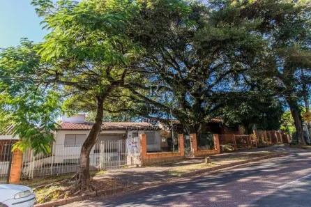Imóvel Comercial com 5 Quartos à venda, 350m² no Três Figueiras, Porto Alegre