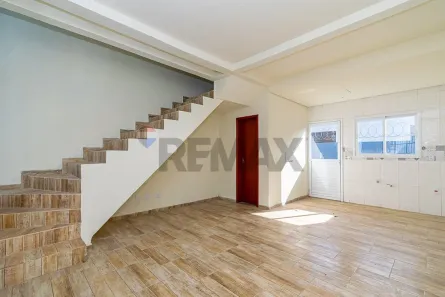 Sobrado com 2 Quartos à venda, 71m² no Passos dos Ferreiros, Gravataí