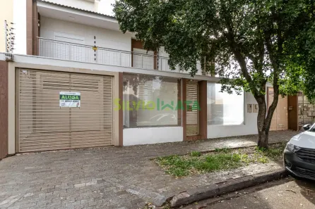 Sobrado com 4 Quartos para alugar, 317m² no Zona 03, Maringá
