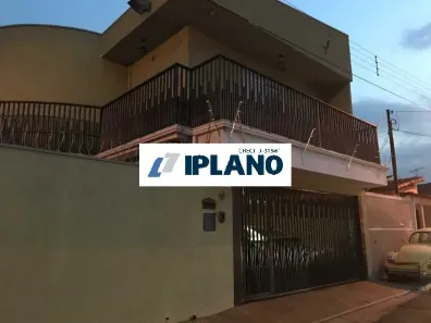 Sobrado com 4 Quartos à venda, 275m² no Vila Prado, São Carlos