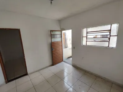 Casa com 2 Quartos para alugar, 45m² no Boa Vista, Belo Horizonte