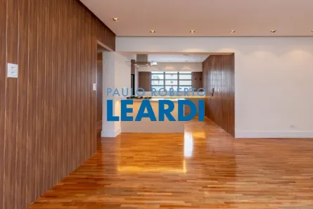 Apartamento com 3 Quartos à venda, 180m² no Cerqueira César, São Paulo