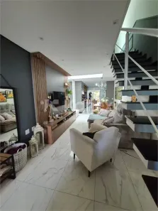 Sobrado com 3 Quartos à venda, 131m² no Vila Nivi, São Paulo
