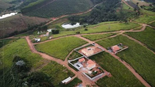 Lote/Terreno à venda, 600m² no Águas de Igaratá, Igaratá