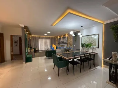 Casa com 3 Quartos à venda, 206m² no Jardim Botânico, Maringá