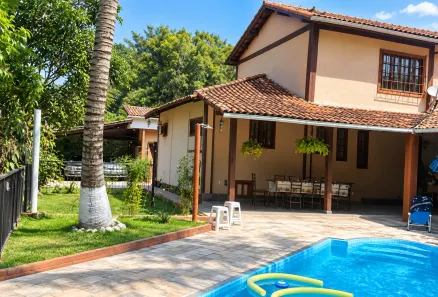 Casa com 4 Quartos para alugar, 500m² no Várzea das Moças, Niterói