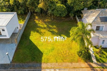 Lote/Terreno à venda, 575m² no Butiatuvinha, Curitiba