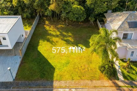 Lote/Terreno à venda, 575m² no Butiatuvinha, Curitiba
