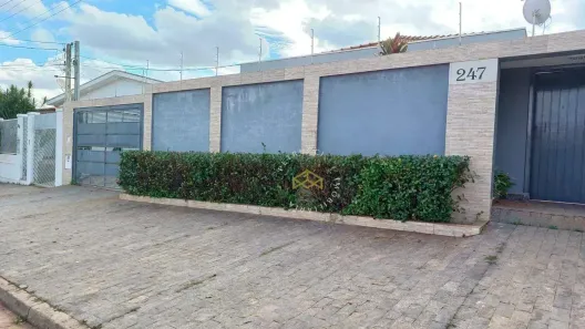 Casa com 3 Quartos à venda, 190m² no Vila Nogueira, Campinas