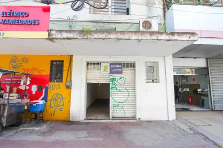 Ponto Comercial para alugar, 28m² no José Bonifácio, Fortaleza