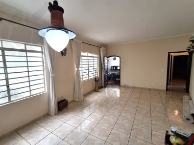 Casa com 3 Quartos à venda, 195m² no Vila Gumercindo, São Paulo