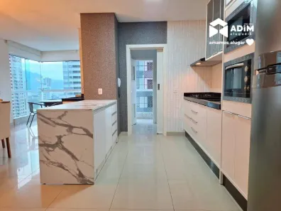 Apartamento com 3 Quartos para alugar, 134m² no Meia Praia, Itapema