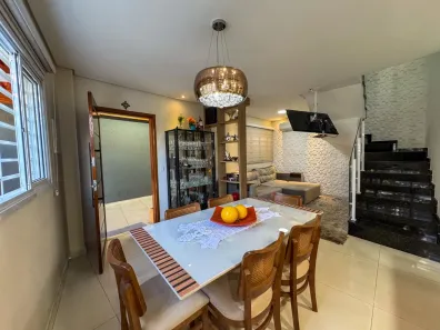 Sobrado com 3 Quartos à venda, 102m² no Guilhermina, Praia Grande