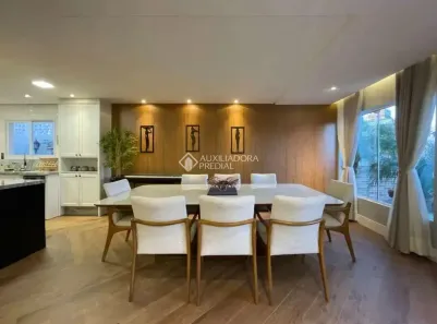 Casa com 3 Quartos para alugar, 165m² no Campeche, Florianópolis