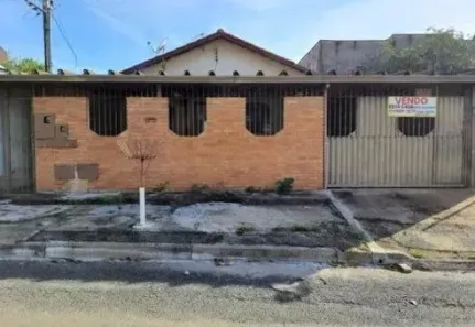 Casa com 5 Quartos à venda, 350m² no Setor Garavelo, Goiânia