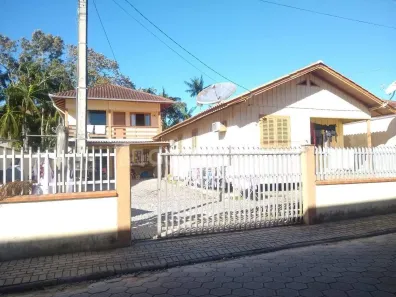 Casa com 6 Quartos à venda, 60m² no CENTRO, Guabiruba